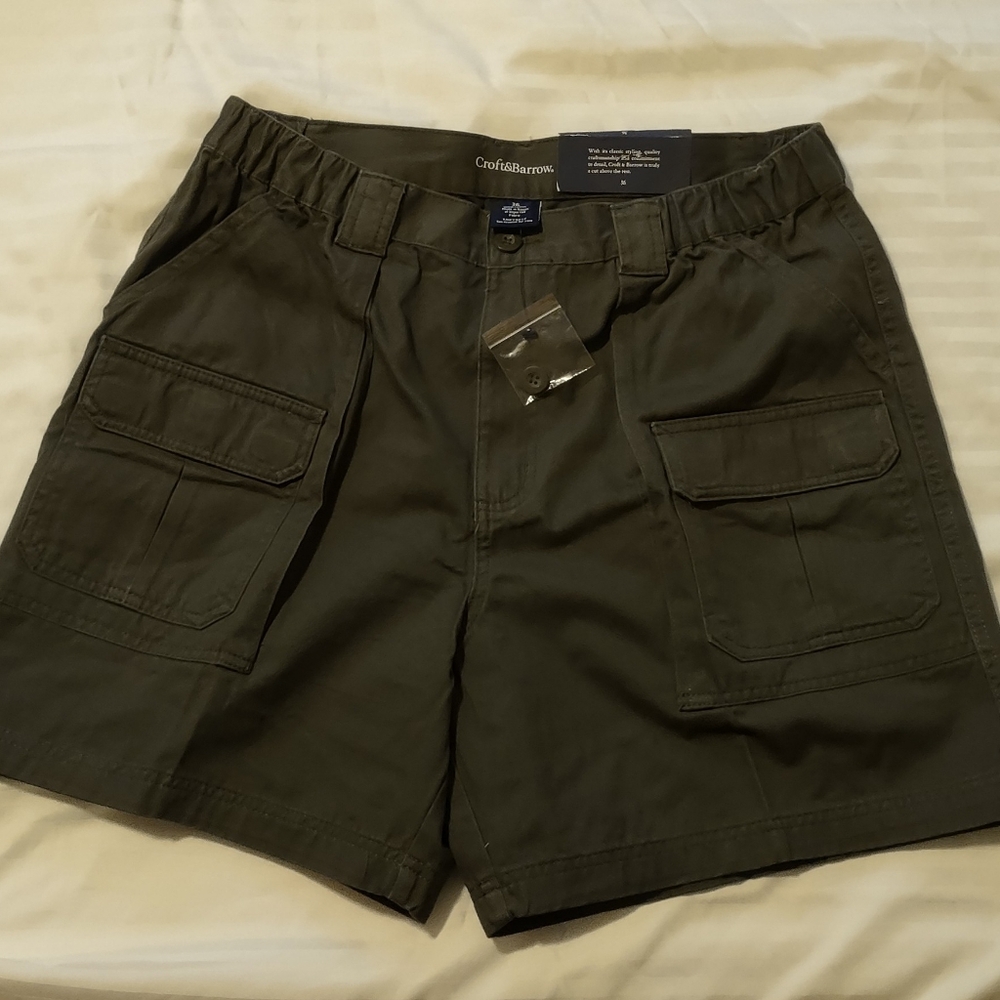 Croft & Barrow 36 size 100% cotton short cargo shorts